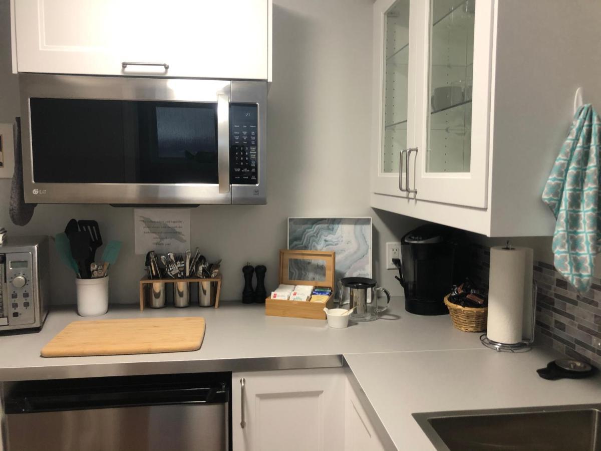 Great Slave Lakeside Bed & Breakfast Yellowknife Exterior photo